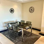 아파트 5 Stars Beachfront Paradise - Seaview, Always Heated Pool, Gym, Sauna! *