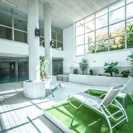 5 Stars Beachfront Paradise - Seaview, Always Heated Pool, Gym, Sauna! Apartament *
