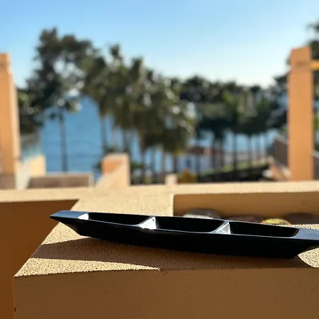 5 Stars Beachfront Paradise - Seaview, Always Heated Pool, Gym, Sauna! *