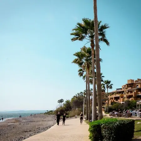 Lejlighed 5 Stars Beachfront Paradise - Seaview, Always Heated Pool, Gym, Sauna!