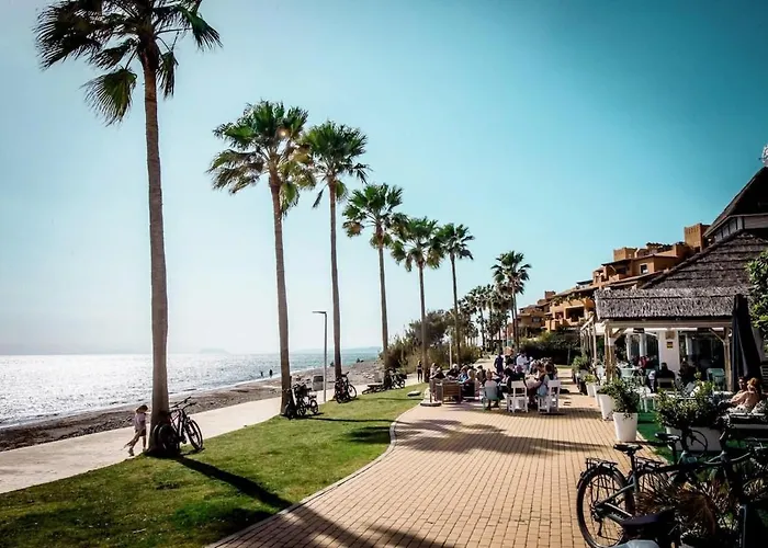 5 Stars Beachfront Paradise - Seaview, Always Heated Pool, Gym, Sauna! 아파트 *