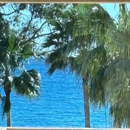 Apartamento 5 Stars Beachfront Paradise - Seaview, Always Heated Pool, Gym, Sauna! *