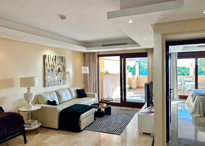 5 Stars Beachfront Paradise - Seaview, Always Heated Pool, Gym, Sauna! Апартаменти