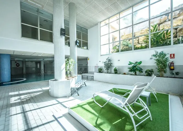 Апартаменти 5 Stars Beachfront Paradise - Seaview, Always Heated Pool, Gym, Sauna!