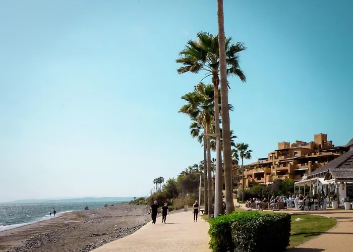 Апартаменти 5 Stars Beachfront Paradise - Seaview, Always Heated Pool, Gym, Sauna!